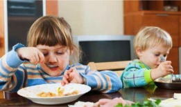 娱乐吃瓜酱跟妈妈要钱,娱乐吃瓜酱向妈妈“借”钱的温馨一幕